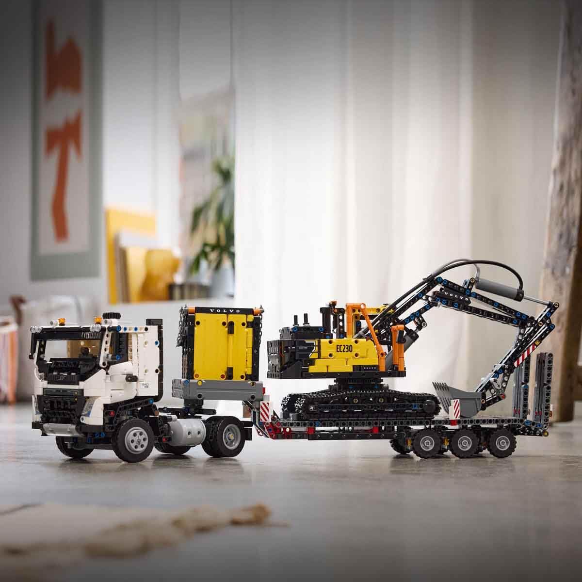 Christmas Building Block Toy Set for Kids Ages 4–12