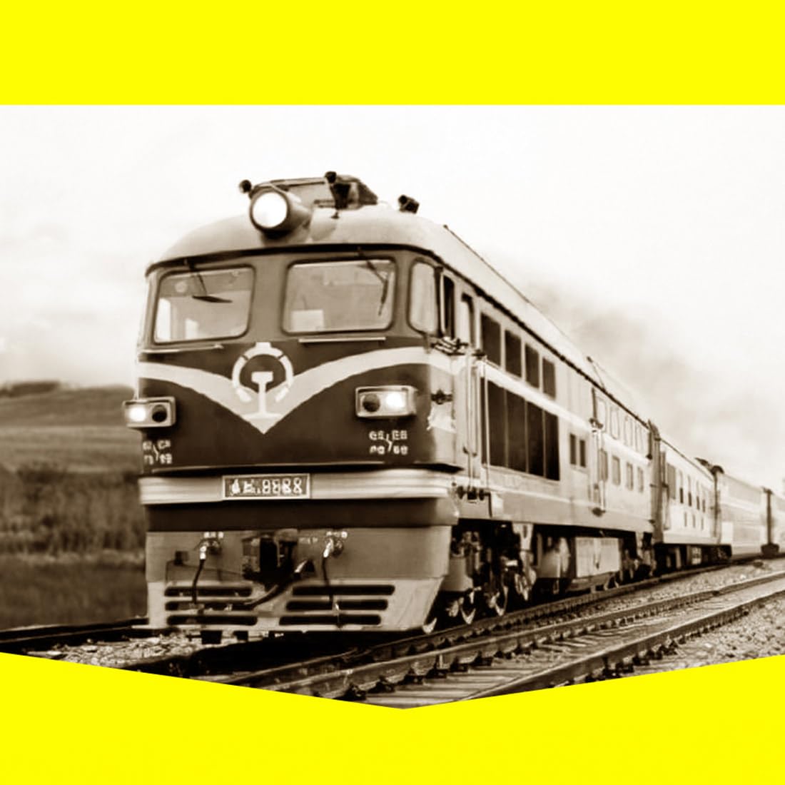 3D Wooden Train Model Kit with Track - 1460 Pieces