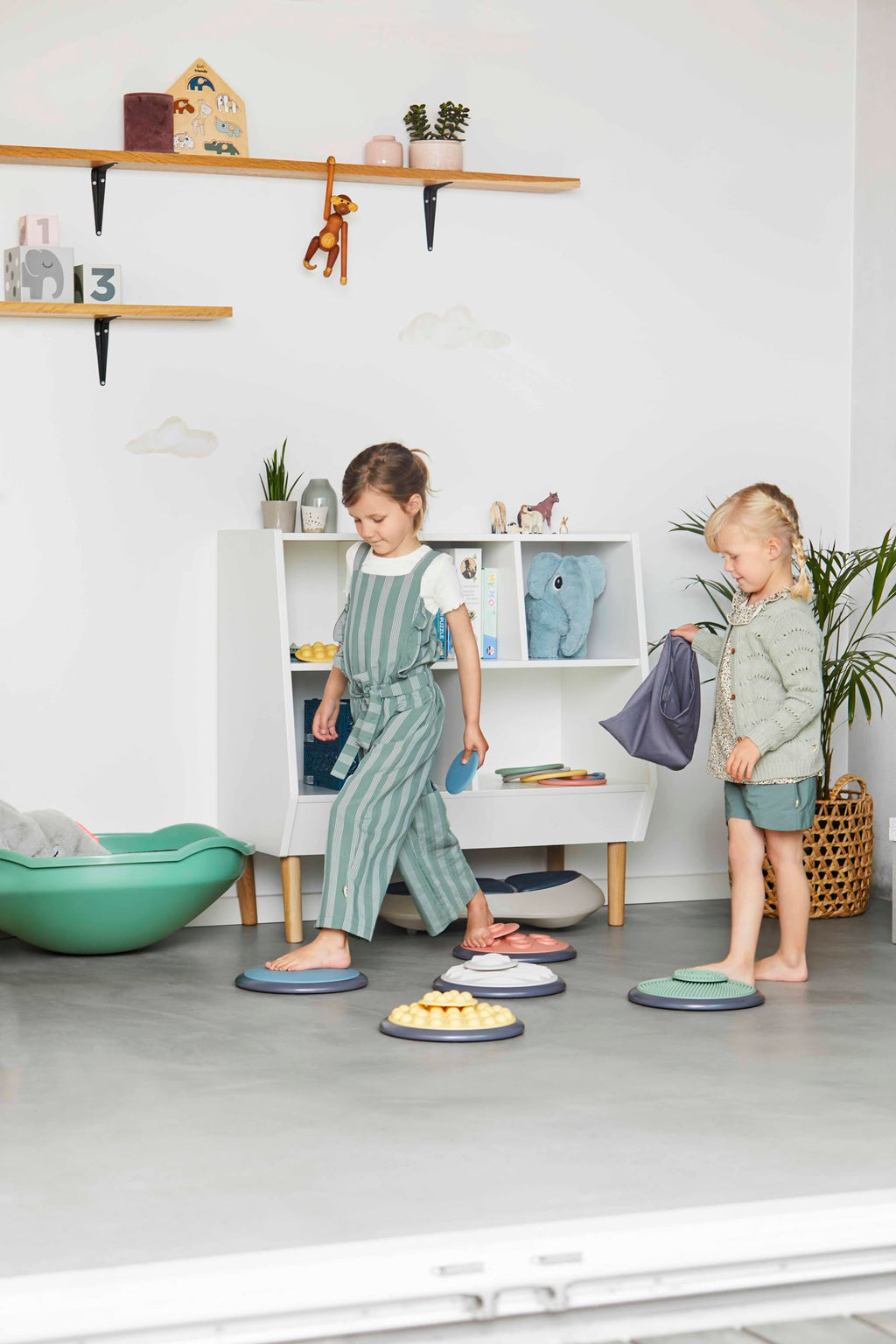 GONGE Tactile Sensory Discs - Textured Stepping Discs, Sensory Exploration