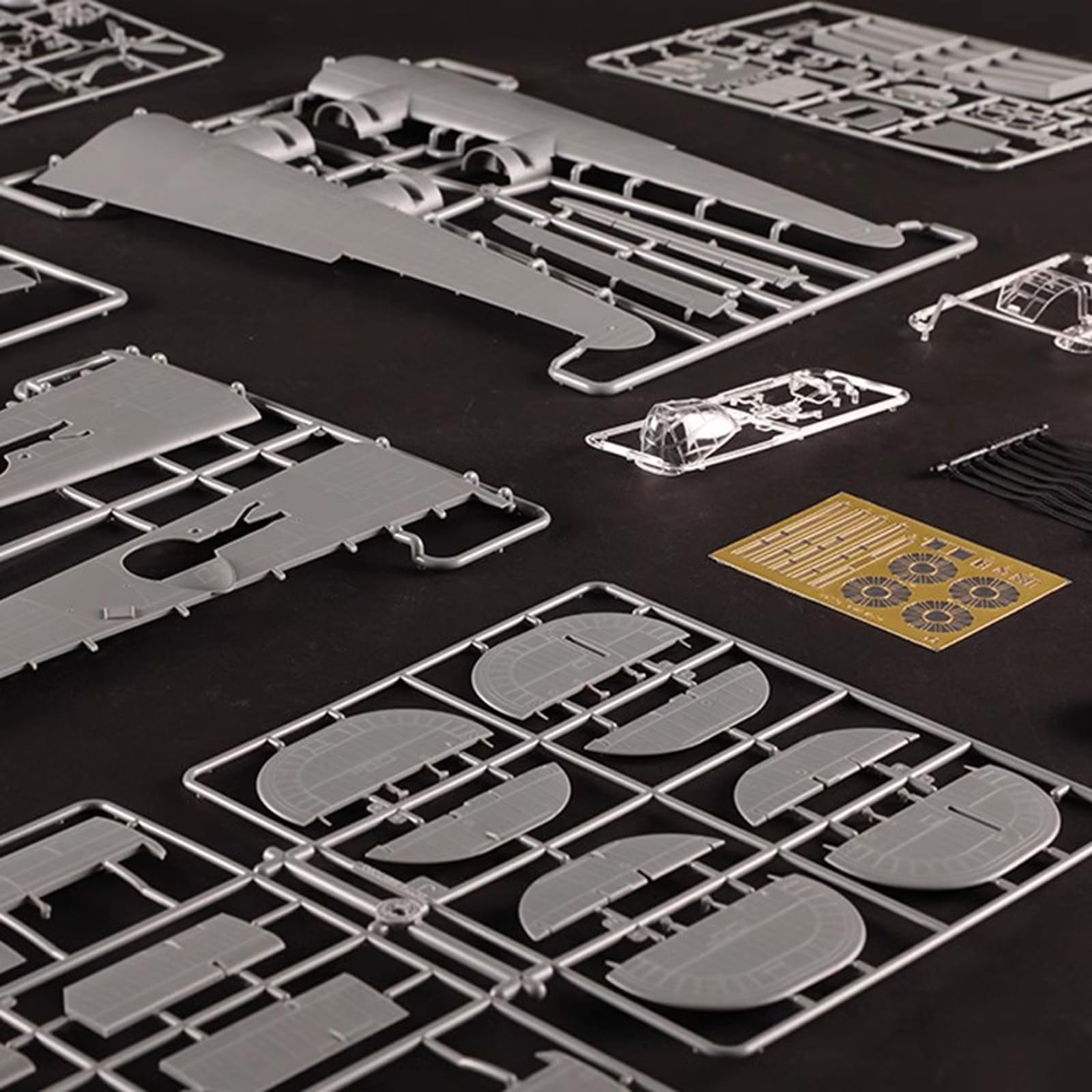1/48 Scale B-24D Bomber Model Kit